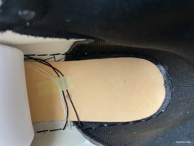 HYPE BQ4422-001 High White Retro 1 Jordan (2023) 85 Black 0425